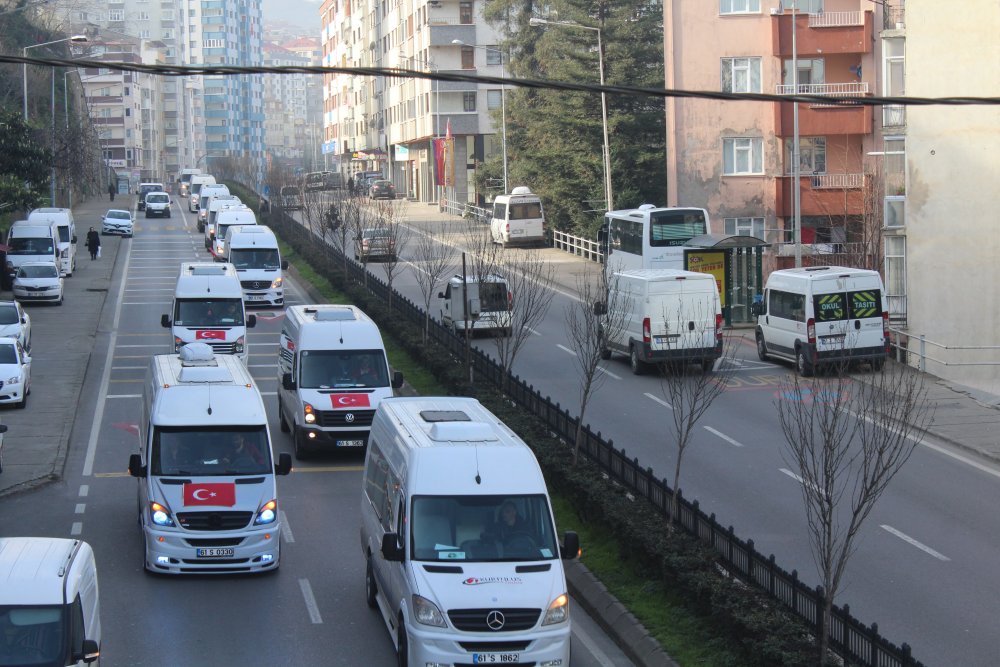 Trabzon'da servisçilerden 'Zeytin Dalı' harekatına destek