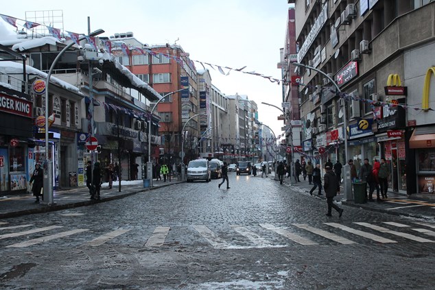 Trabzon'da kar mücadelesi sürüyor!