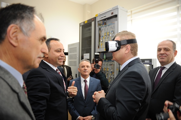 KTÜ'de Telekomünikasyon Teknolojileri Laboratuvarı açıldı.
