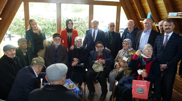 Trabzon'da yaşlı destek merkezi açıldı