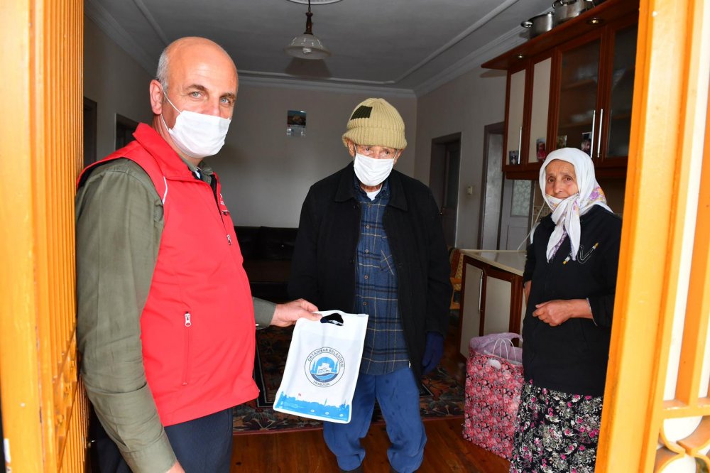 Vatandaş istedi Trabzon'da vefa çatıya çıktı