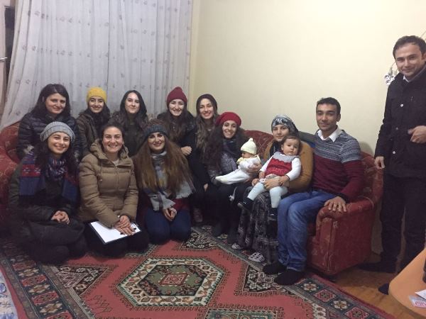 Trabzon'da yaşayan göçmenlere KTÜ'lü öğrencilerden yardım eli    