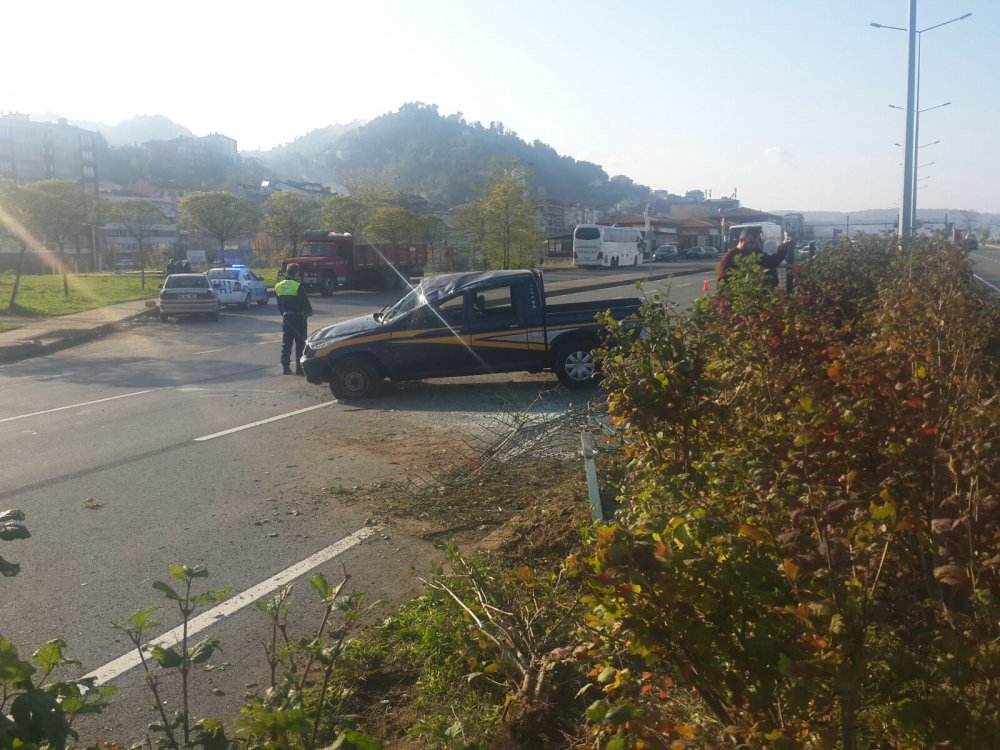 Trabzon'da araç takla attı: 2 yaralı