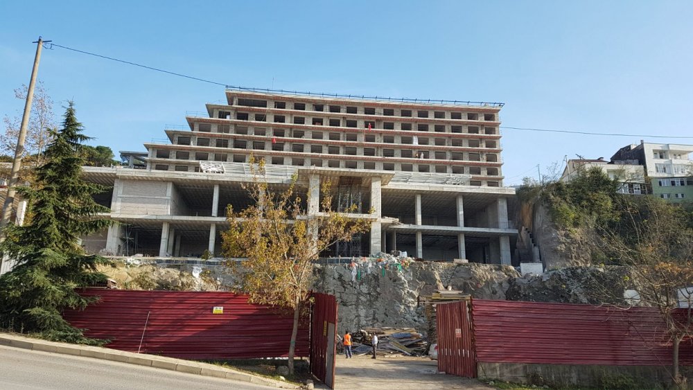 Pekşen: Boztepe yükselen otel Trabzon'a ihanettir 