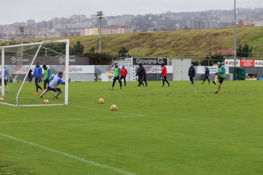 Trabzonspor Kucka ve Hubocan Penaltı çekişti