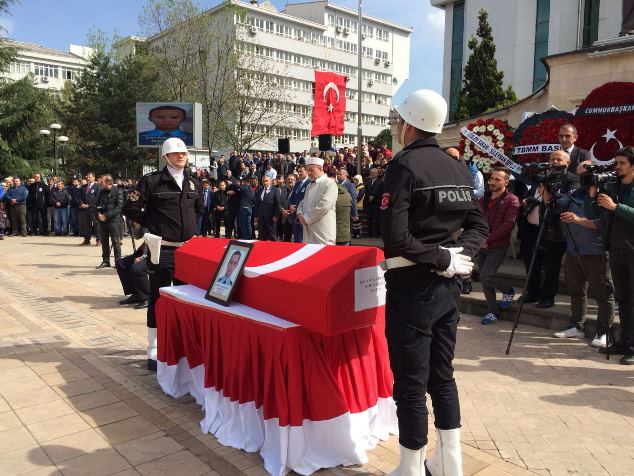 Şehit polis Mehmet Ayan için tören düzenlendi