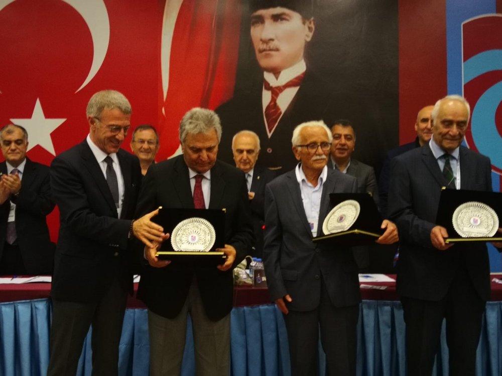 Trabzonspor'dan Kurucu üyelere büyük onur