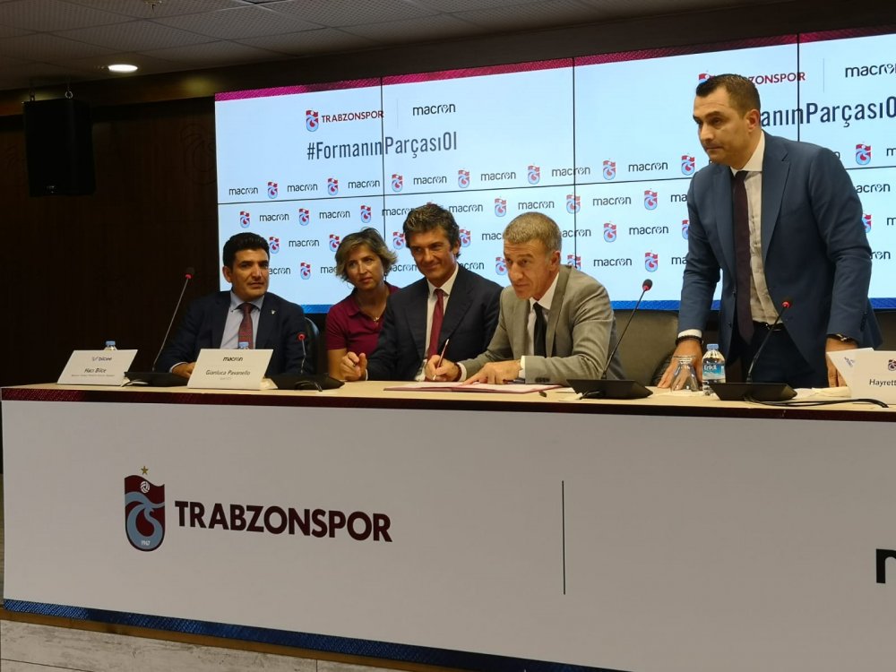 Trabzonspor'un yeni formaları tanıtıldı