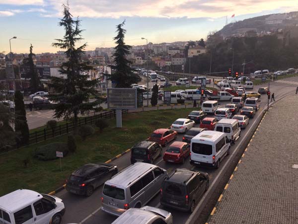 Trabzon trafiğinde pazartesi sendromu