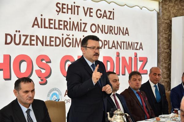 Genç, şehit ve gazi ailelerine seslendi