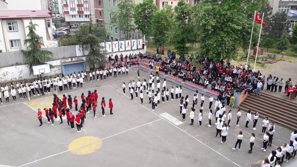 Trabzon Zübeyde Hanım MTA Lisesinden muhteşem Koreografi