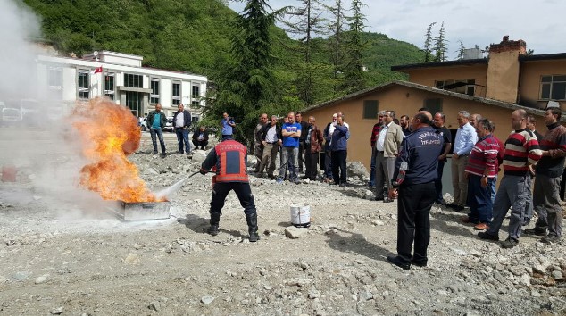 Trabzon'da yangın eğitimleri