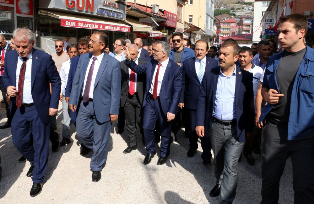 Bakanlar Özhaseki ve Ağbal kentsel dönüşüm için Bayburt'ta