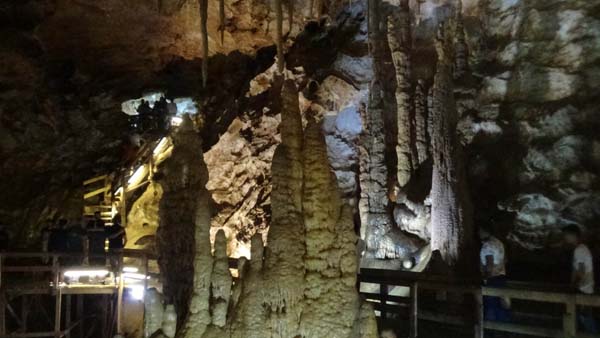 Doğa harikası 'Karaca Mağarası'na, mermer ocağı tehdidi