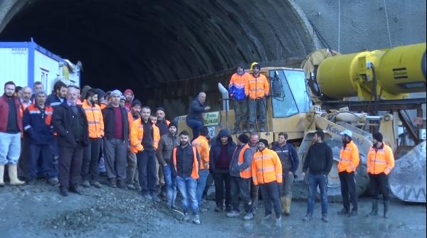 Rize'de tünel inşaatında kriz!