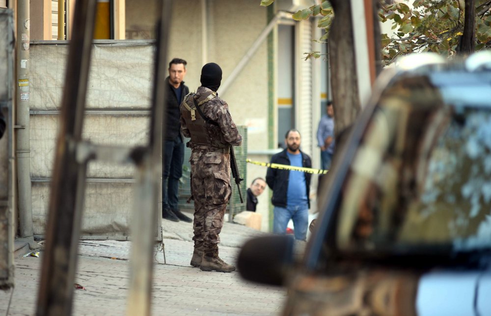İstanbul'da saldırı: Silahla taradılar