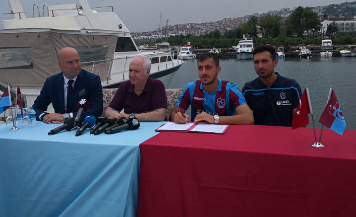 Trabzonspor'da Hosseini imzayı attı