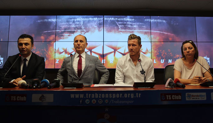 Trabzonspor'un yeni transferi Juraj Kucka imza attı