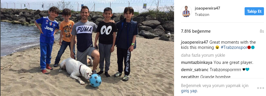 Trabzonsporlu oyuncu sahilde top oynayan çocukları gördü ve...
