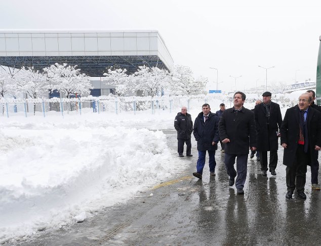 Trabzon'da karla mücadele sürüyor: İlçe belediyelerine destek!