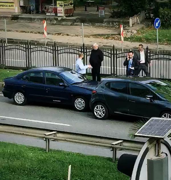 Trabzon'da 4 araç birbirine girdi