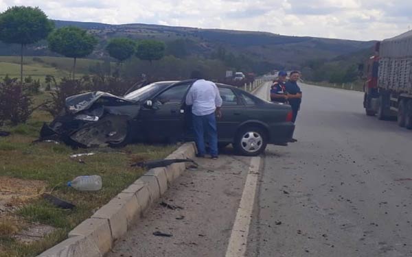 Trabzon plakalı araç kaza yaptı - 4'ü çocuk 10 yaralı
