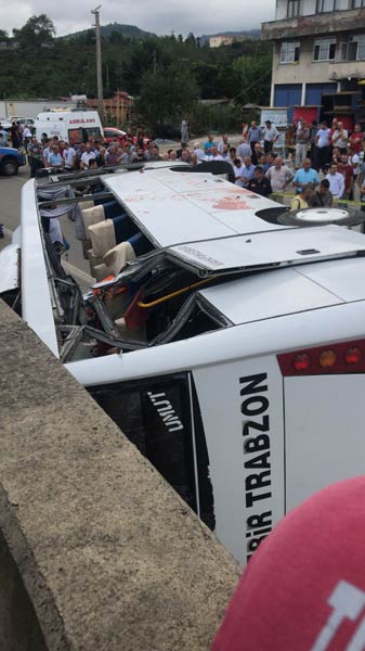 Trabzon'da kaza: 2 Ölü 5 yaralı