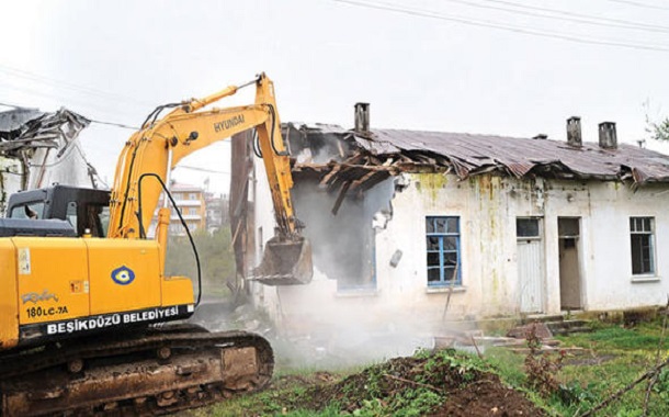 Beşikdüzü Köy Enstitüsü Parkı'nın yıkılmasına CHP'den tepki
