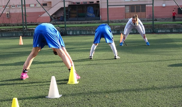 Sokakta tanıştığı futbolda Trabzon'da ilk oldu