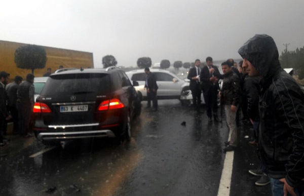 Bakan'ın konvoyunda zincirleme kaza: 8 yaralı!
