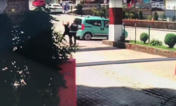 Trabzon'da sitenin özel güvenlik görevlisine yumruklu saldırı