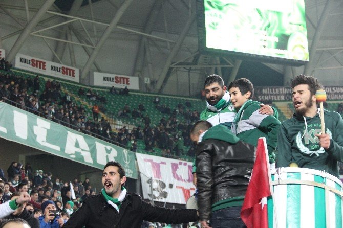 Şehit polis Fethi Sekin'in oğlu Konyaspor - Galatasaray maçında