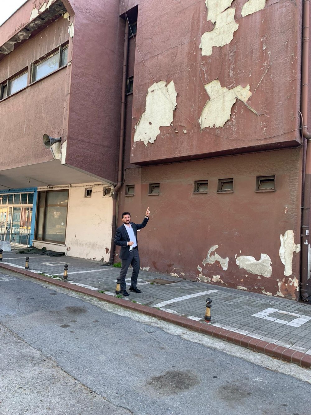 CHP’li Ahmet Kaya: “Metruk haldeki terminal binası Trabzon’a hiç yakışmıyor”