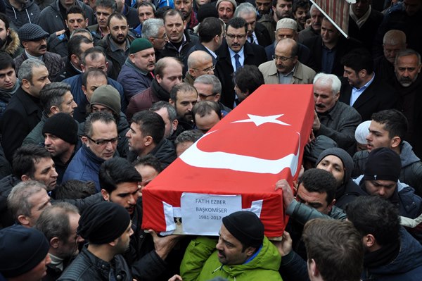Trabzon'da intihar eden Başkomisere hüzünlü veda