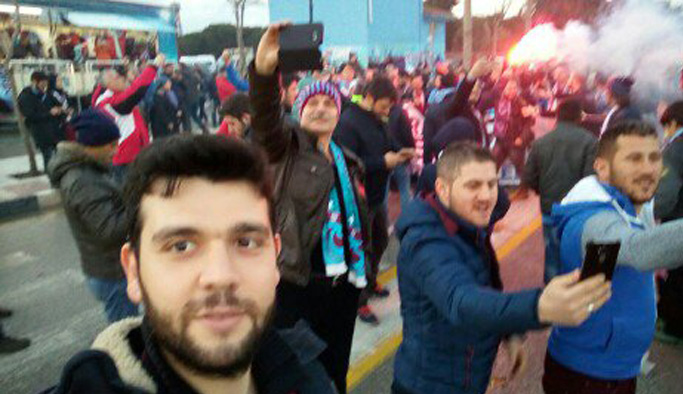 Trabzonsporluların coşkusu Akhisar'da 