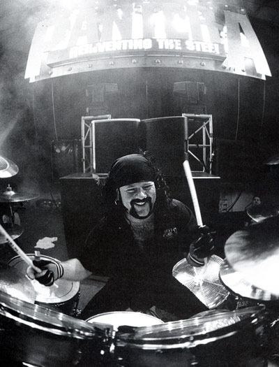 Pantera'nın bateristi Vinnie Paul kimdir? Dünyaca ünlü rockstar hayatını kaybetti