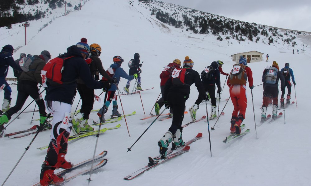 Zigana Dağı'nda kayak şampiyonası heyecanı